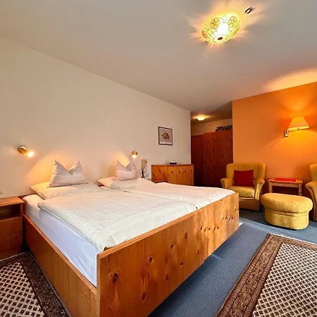 Zum Loewen, Parkplatz, Wlan, Zentral 3*