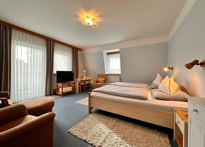 Zum Loewen, Parkplatz, Wlan, Zentral 3*