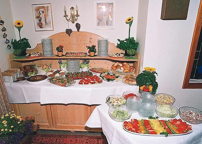 Otel Pension Zum Loewen, Parkplatz, Wlan, Zentral Bad Steben