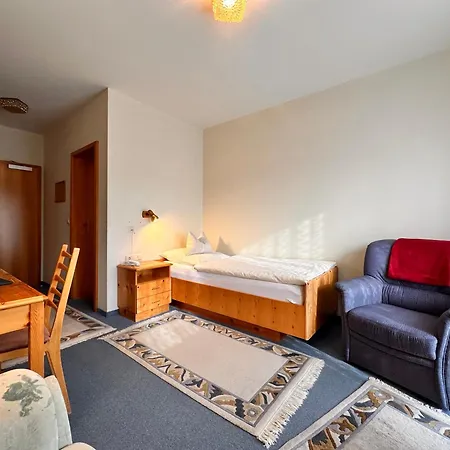 Zum Loewen, Parkplatz, Fruehstueck, Wlan, Zentral 3*