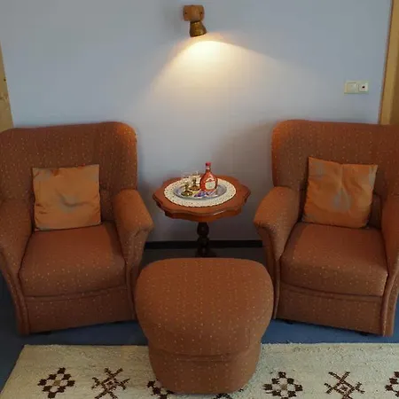 Zum Loewen, Parkplatz, Fruehstueck, Wlan, Zentral 3* Bad Steben